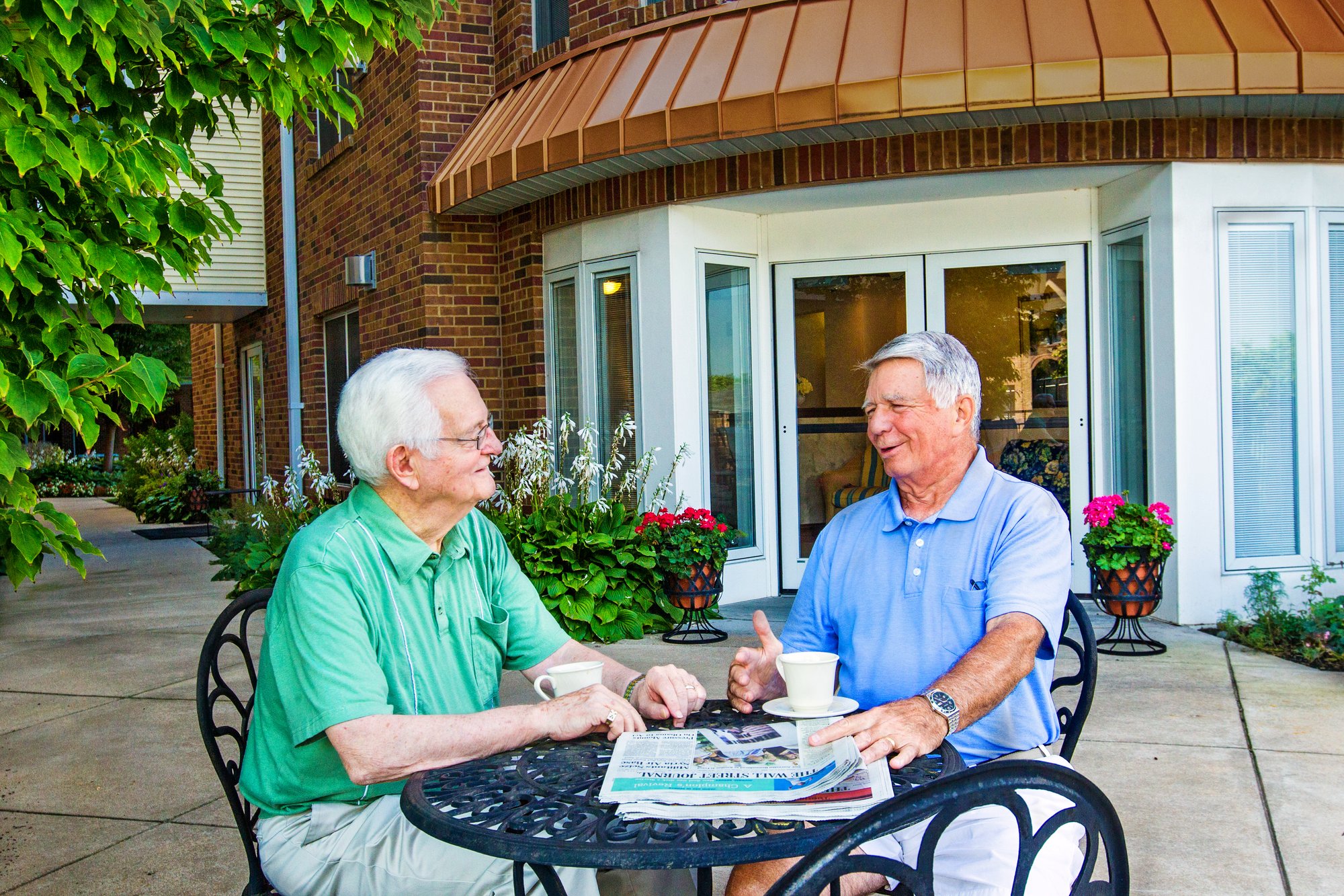 Bethesda Gardens residents sitting on patio